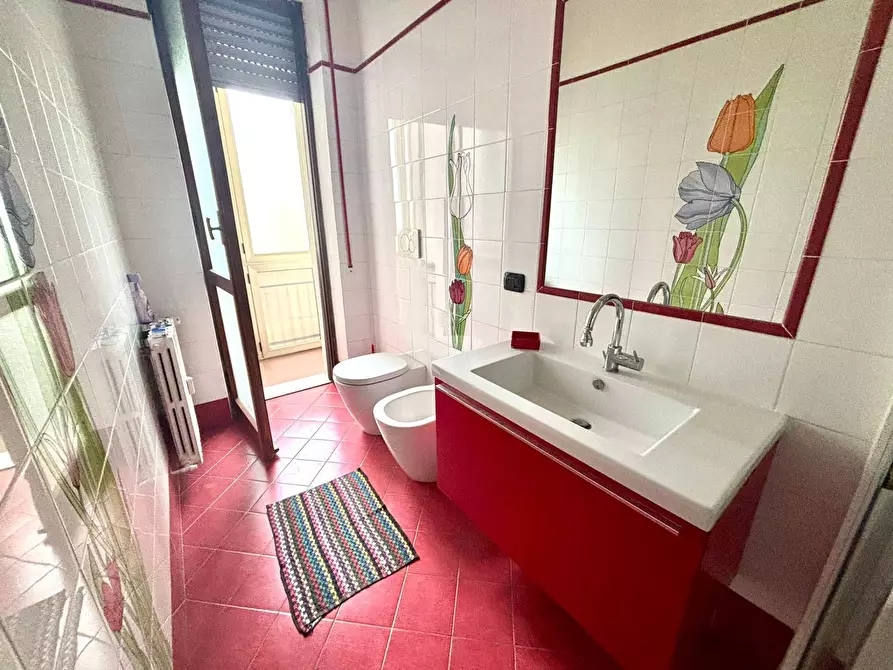 Immagine 5 di Appartamento in vendita  a Alessandria