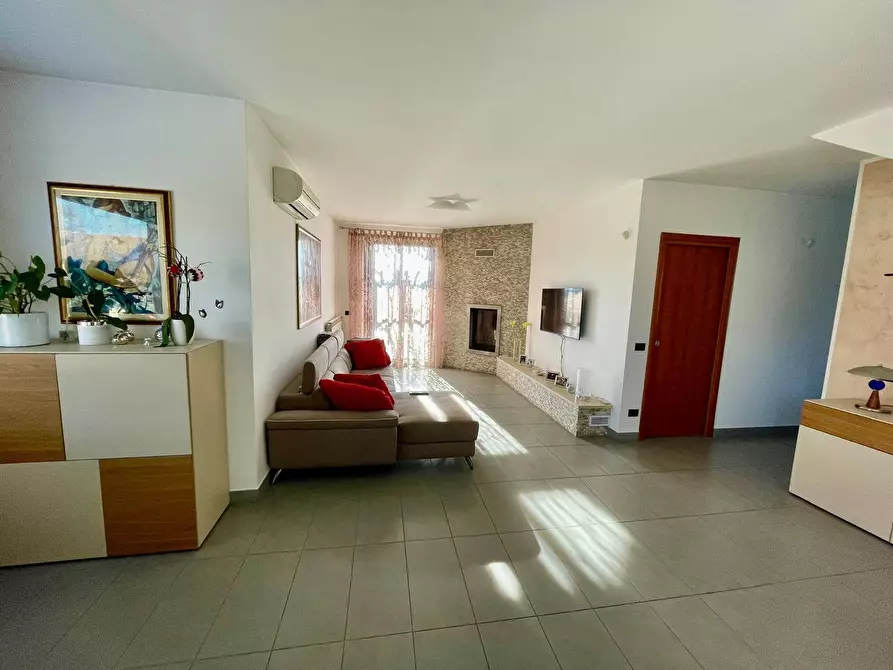 Immagine 10 di Villa in vendita  a Alessandria