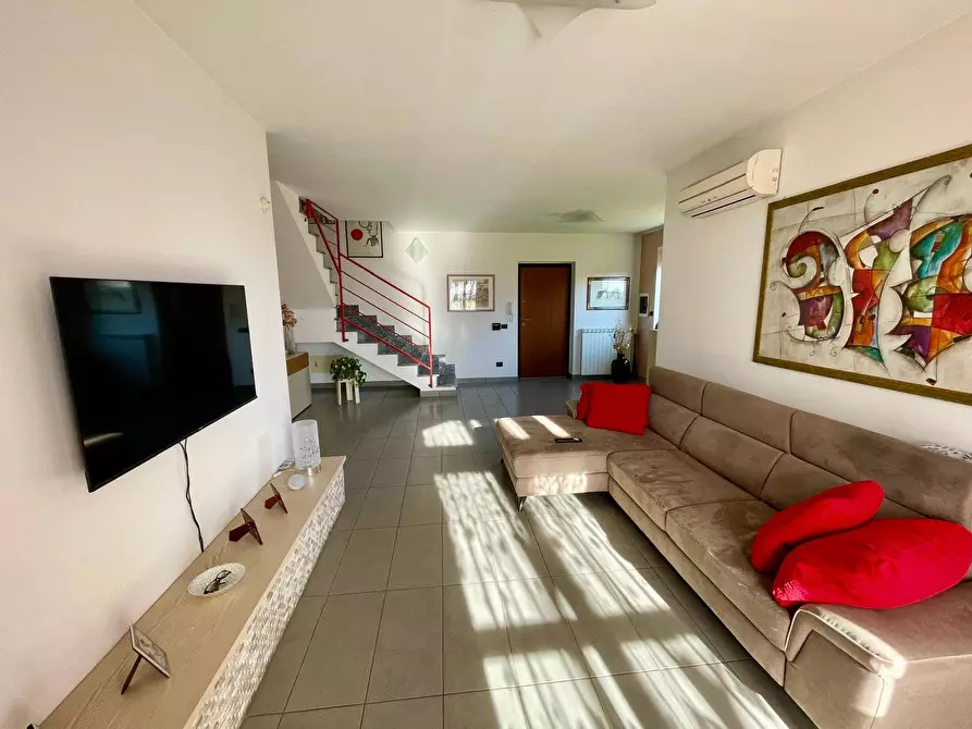 Immagine 13 di Villa in vendita  a Alessandria