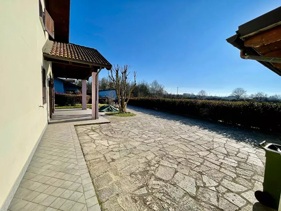 Immagine 30 di Villa in vendita  a Alessandria