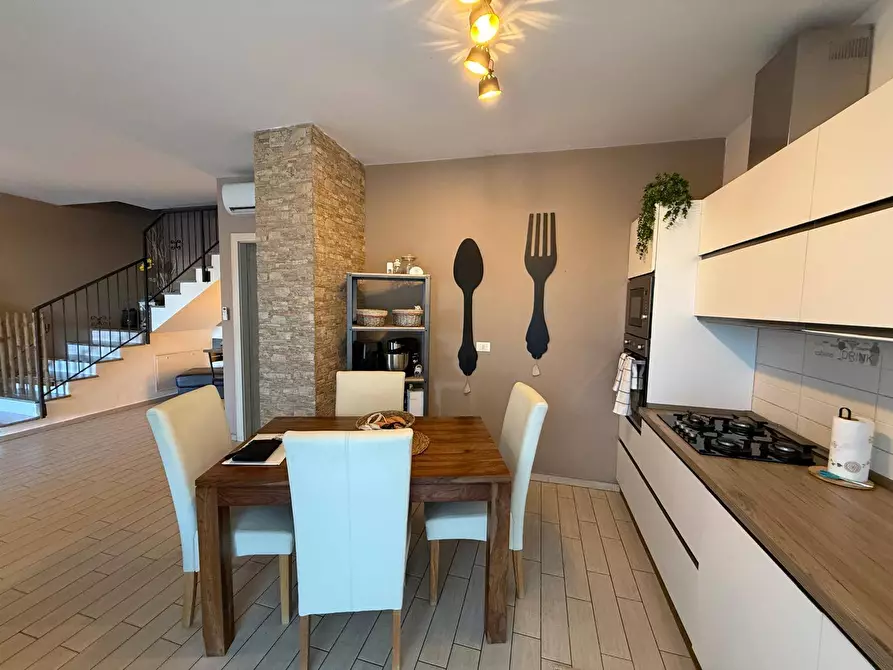 Immagine 13 di Villa in vendita  a Alessandria