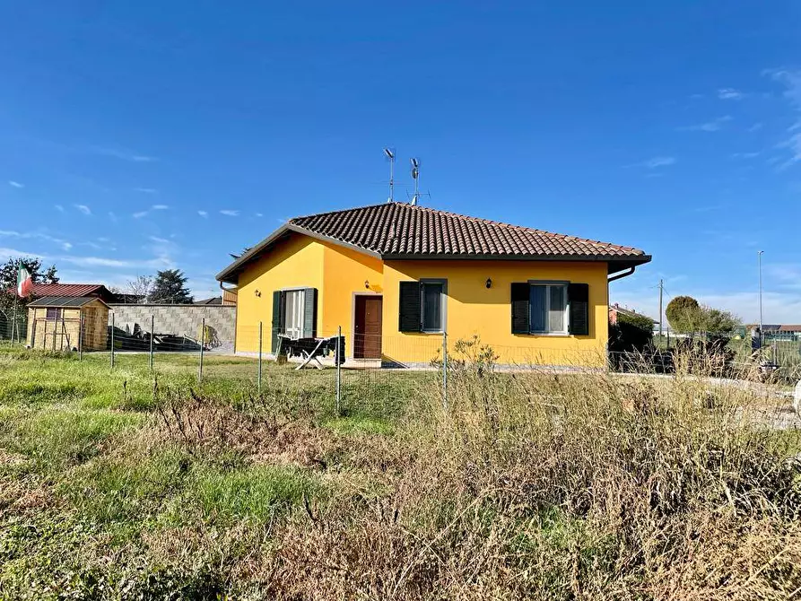 Immagine 27 di Villa in vendita  a Oviglio