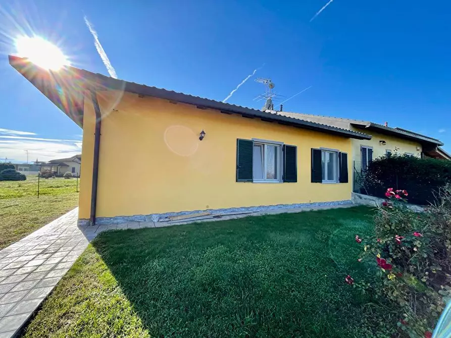 Immagine 28 di Villa in vendita  a Oviglio