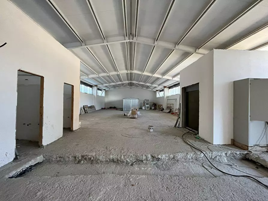 Immagine 2 di Capannone industriale in affitto  in Via Paradiso a Ottaviano