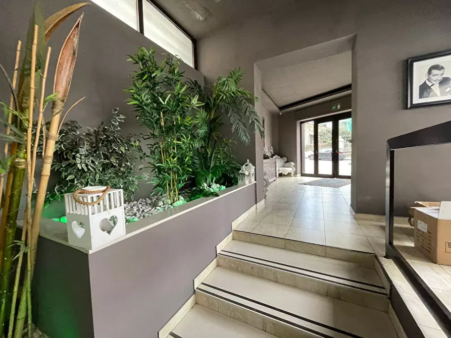 Immagine 11 di Locale commerciale in vendita  in Viale Elena a Ottaviano