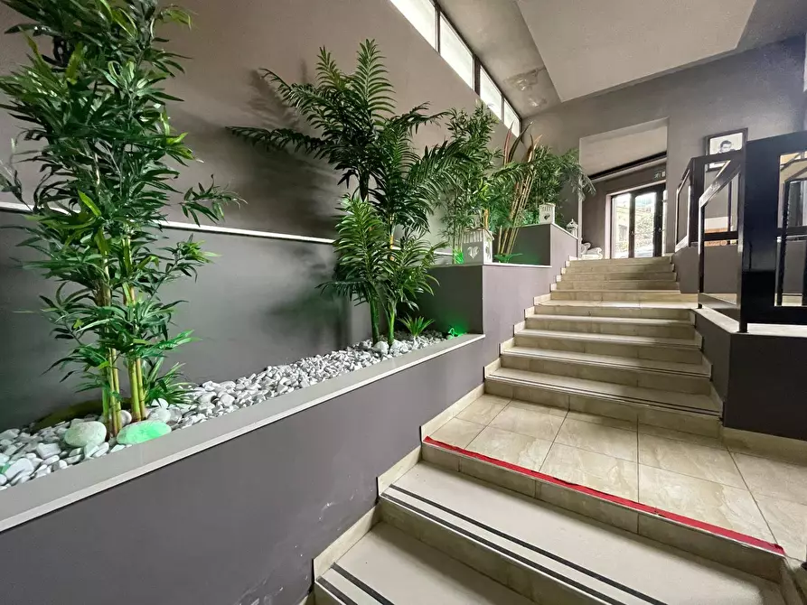 Immagine 12 di Locale commerciale in vendita  in Viale Elena a Ottaviano