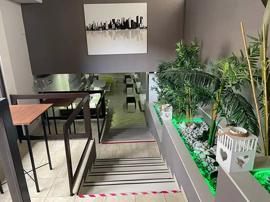 Immagine 13 di Locale commerciale in vendita  in Viale Elena a Ottaviano