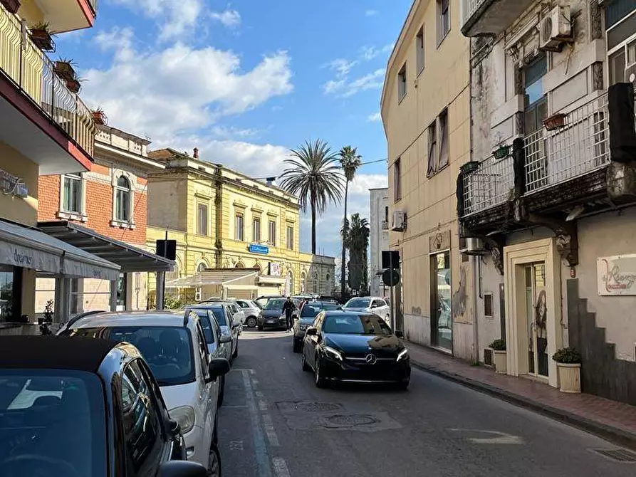 Immagine 3 di Locale commerciale in vendita  a Pompei