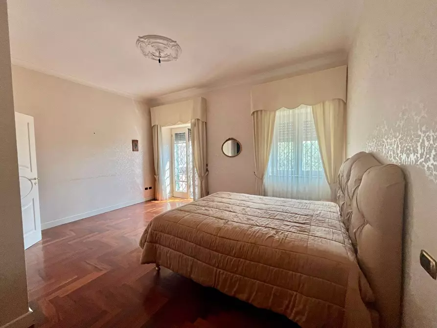 Immagine 26 di Villa in vendita  in Via Silenzio a Ottaviano