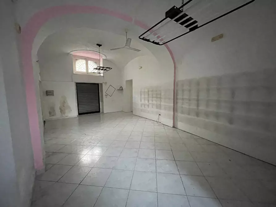 Immagine 3 di Locale commerciale in vendita  in Via Roma a Ottaviano