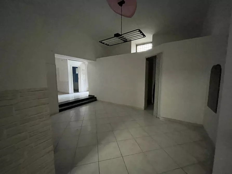 Immagine 6 di Locale commerciale in vendita  in Via Roma a Ottaviano