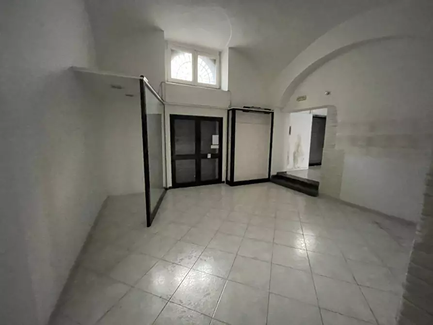 Immagine 7 di Locale commerciale in vendita  in Via Roma a Ottaviano