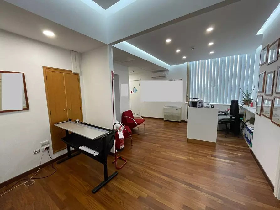 Immagine 3 di Capannone industriale in vendita  in Via Zabatta a Ottaviano