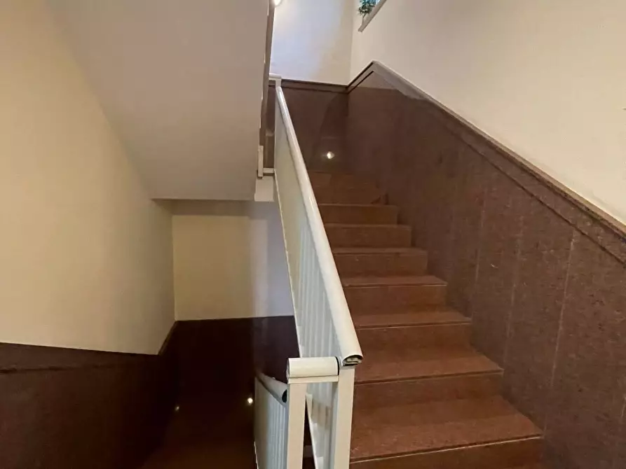 Immagine 12 di Ufficio in vendita  in Via Sarno a Ottaviano