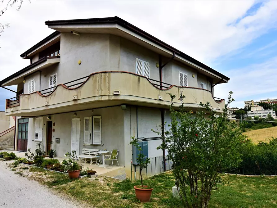 Immagine 1 di Casa indipendente in vendita  a Montegranaro