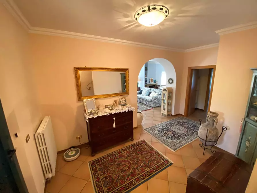 Immagine 4 di Rustico / casale in vendita  a Fermo