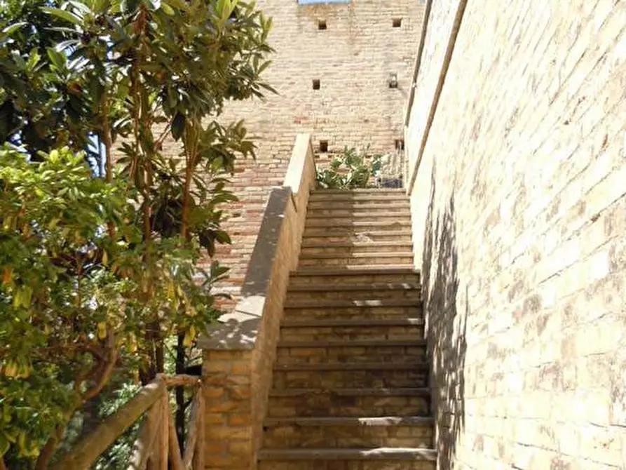 Immagine 2 di Casa indipendente in vendita  a Fermo