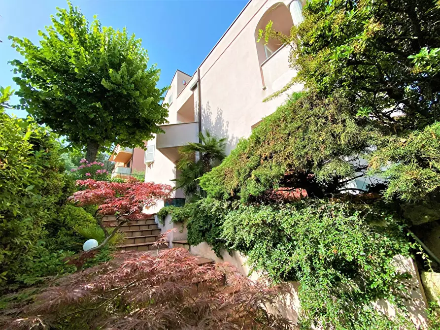 Immagine 30 di Villa in vendita  a Fermo