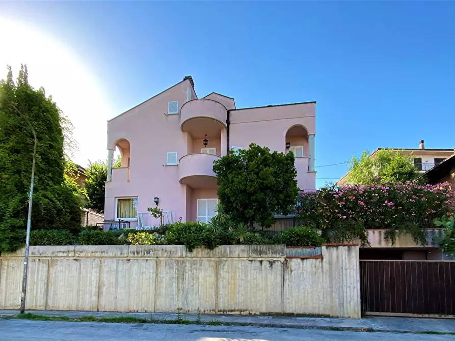 Immagine 29 di Villa in vendita  a Fermo