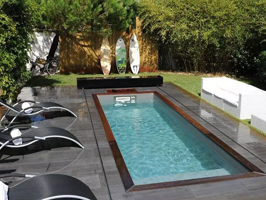 Immagine 2 di Villa in vendita  a Fermo