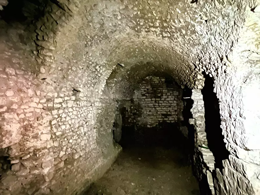 Immagine 27 di Appartamento in vendita  a Spoleto