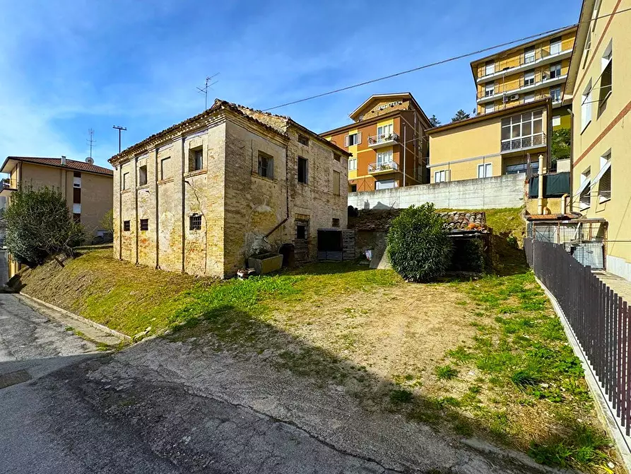 Immagine 1 di Rustico / casale in vendita  a Sant'elpidio A Mare