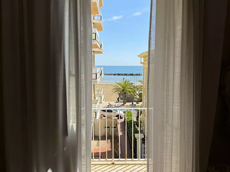Immagine 7 di Villa in vendita  a Porto San Giorgio