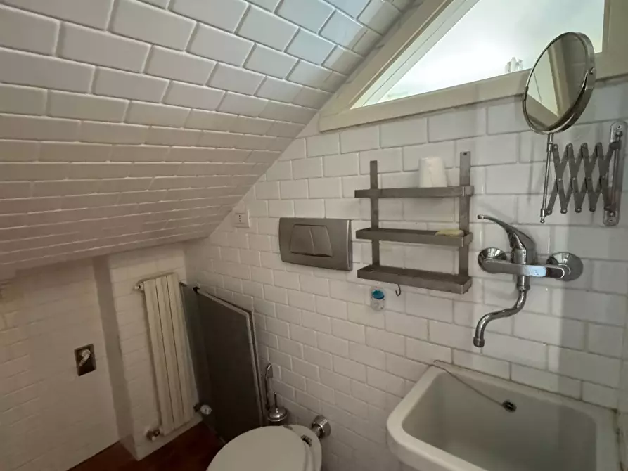 Immagine 16 di Casa indipendente in vendita  a Fermo