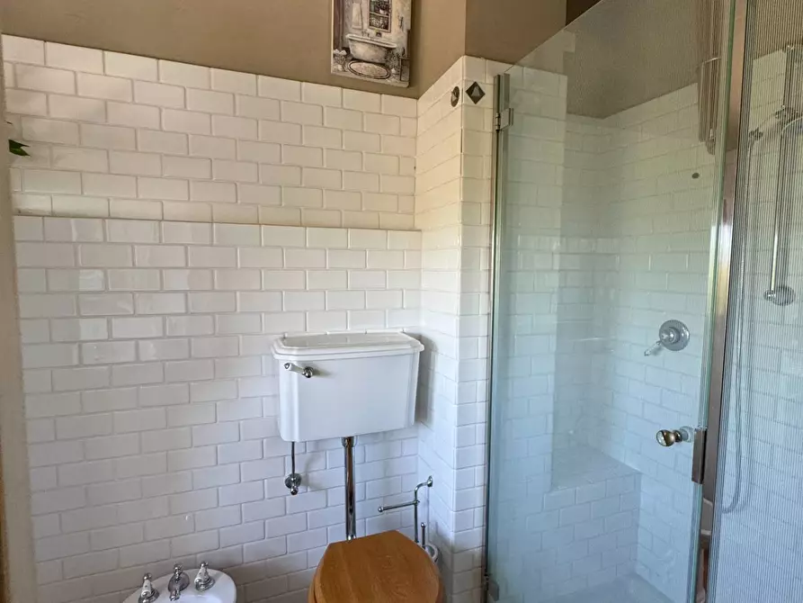 Immagine 10 di Casa indipendente in vendita  a Fermo