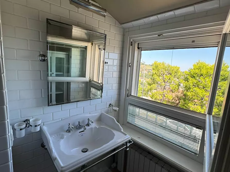 Immagine 17 di Casa indipendente in vendita  a Fermo