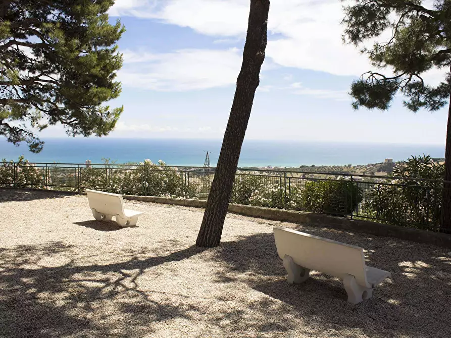 Immagine 16 di Casa indipendente in vendita  a Fermo