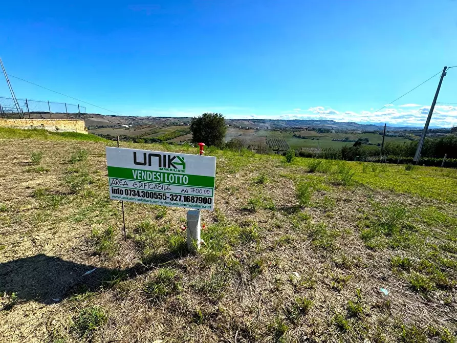 Immagine 1 di Terreno residenziale in vendita  a Fermo