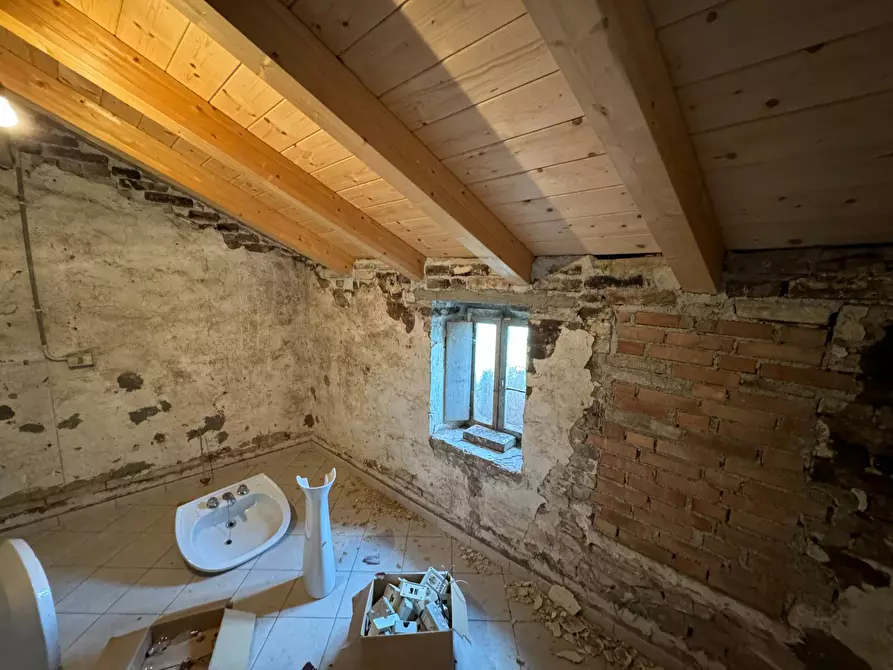 Immagine 15 di Rustico / casale in vendita  a Montottone