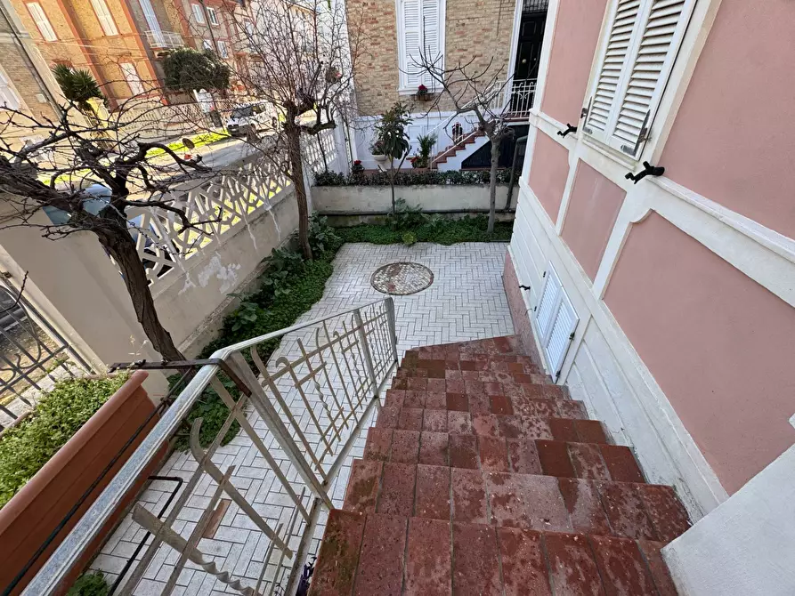 Immagine 18 di Villa in vendita  a Porto San Giorgio