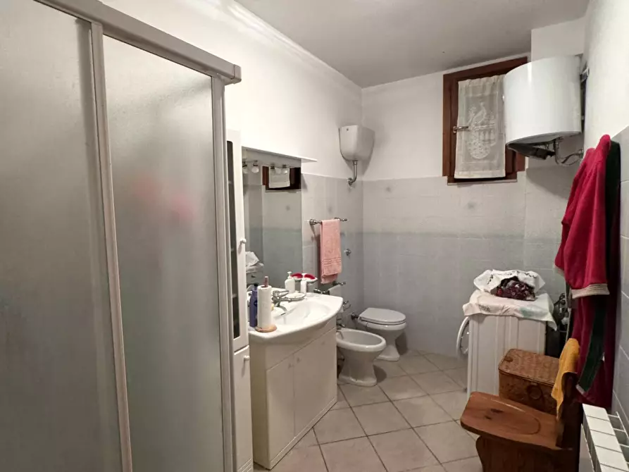 Immagine 22 di Rustico / casale in vendita  a Tolentino