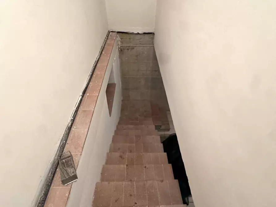 Immagine 24 di Rustico / casale in vendita  a Tolentino