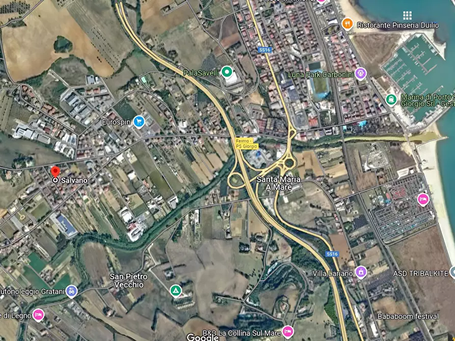 Immagine 10 di Locale commerciale in affitto  a Porto San Giorgio