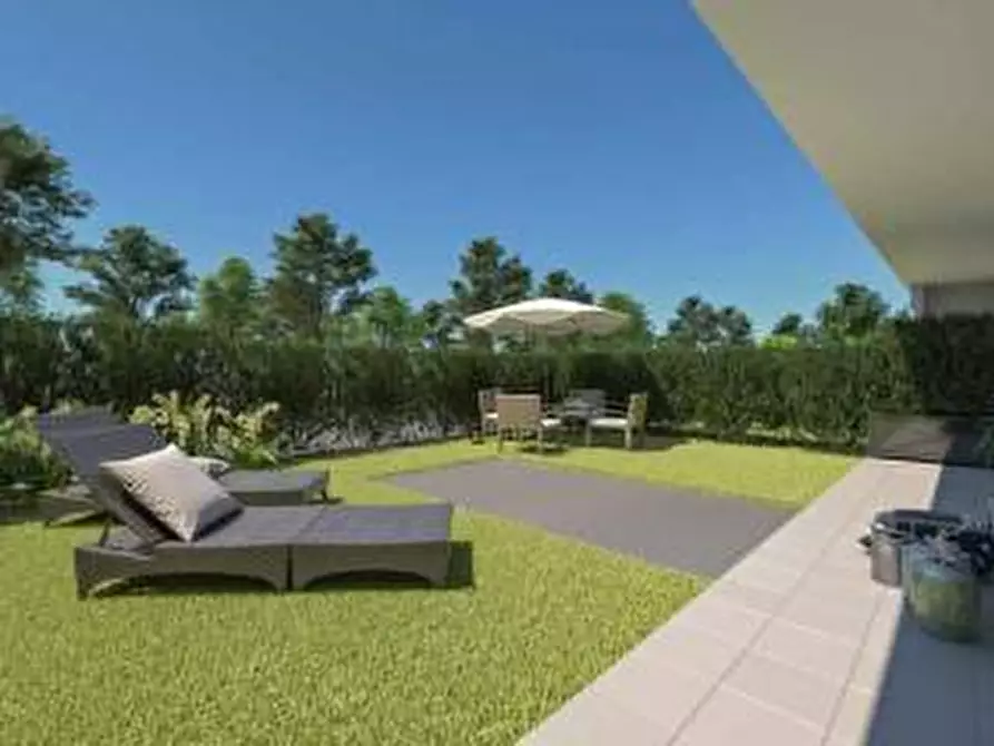 Immagine 2 di Terreno residenziale in vendita  a Fermo