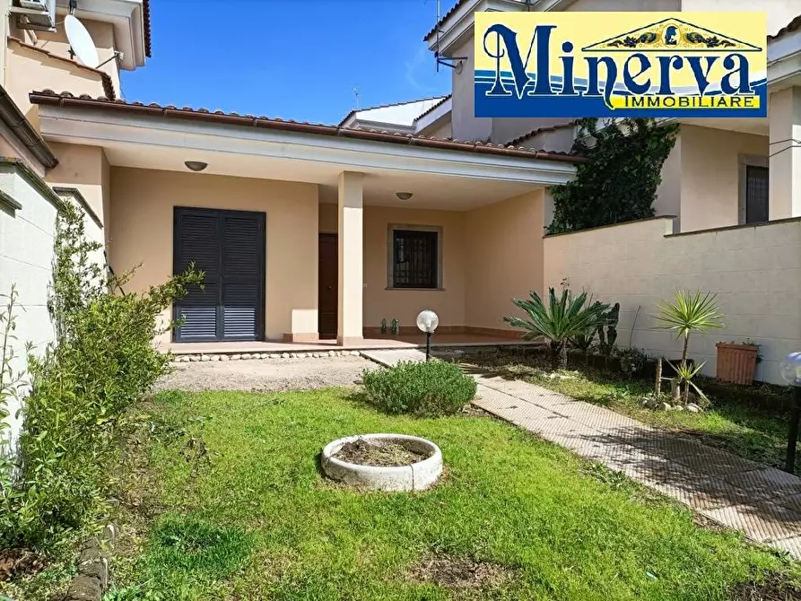 Immagine 29 di Villetta a schiera in vendita  in Via della Cannuccia a Anzio