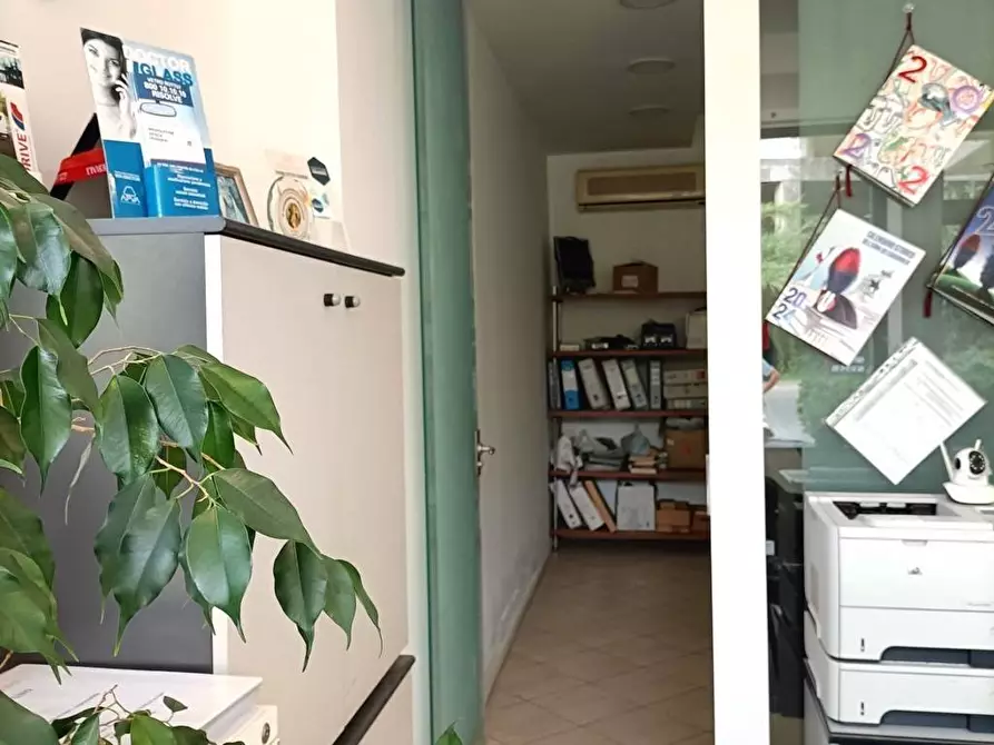 Immagine 5 di Locale commerciale in vendita  in corso Giacomo Matteotti a Nettuno