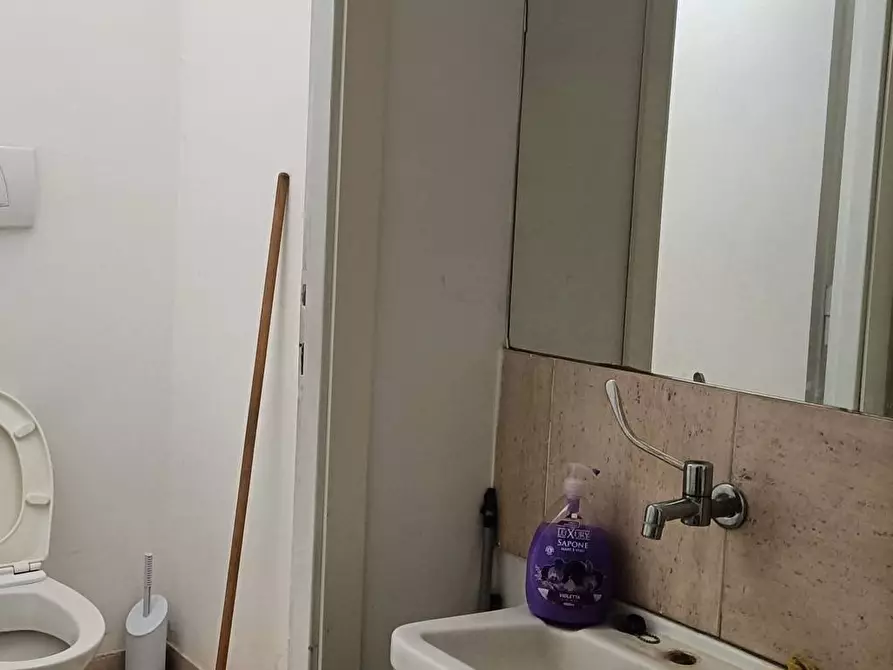 Immagine 8 di Locale commerciale in vendita  in corso Giacomo Matteotti a Nettuno