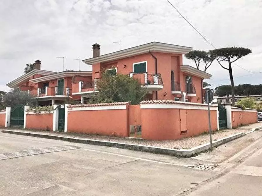 Immagine 1 di Agriturismo in vendita  in via delle fresie a Anzio