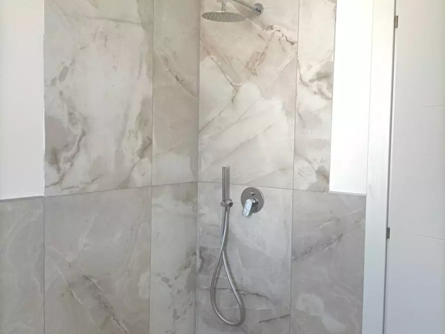 Immagine 24 di Casa bifamiliare in vendita  in Via Monte Celio a Anzio