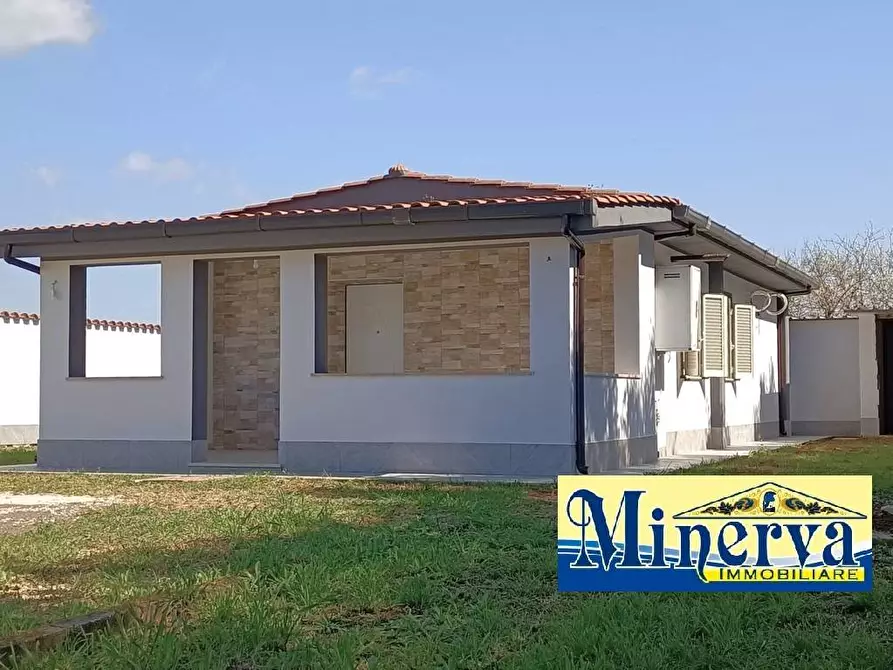 Immagine 3 di Villa in vendita  in Via Priverno a Nettuno