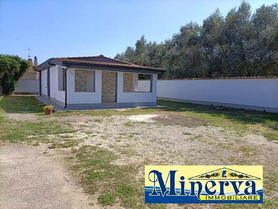 Immagine 10 di Villa in vendita  in Via Priverno a Nettuno