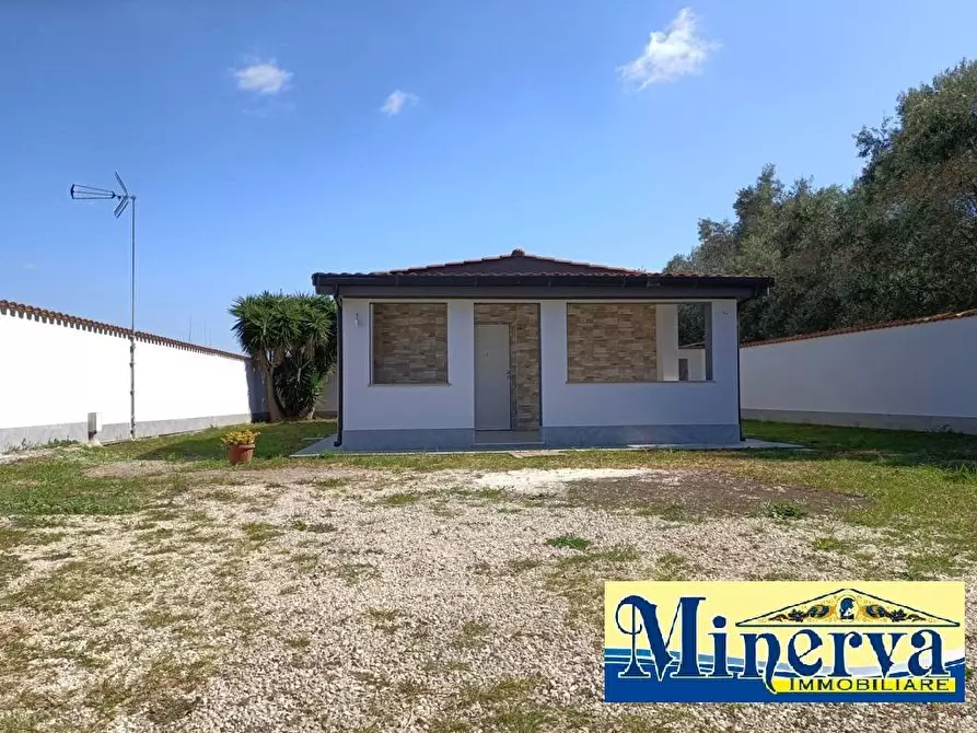 Immagine 12 di Villa in vendita  in Via Priverno a Nettuno