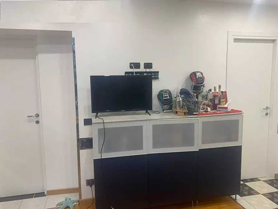 Immagine 12 di Camera in affitto  in Via Gramsci a Paderno Dugnano