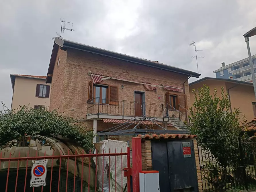 Immagine 1 di Appartamento in affitto  in via trieste a Paderno Dugnano