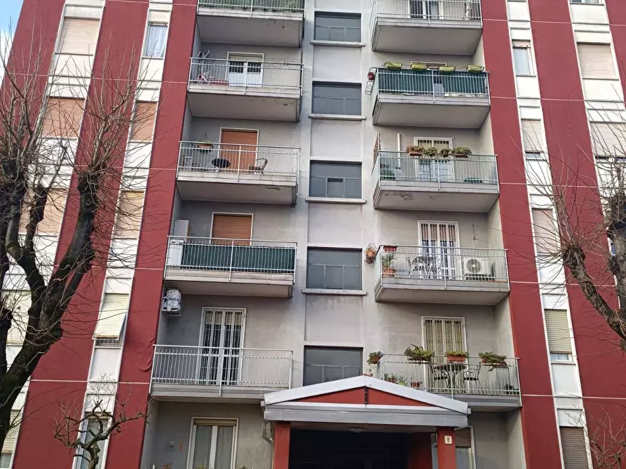 Immagine 24 di Appartamento in vendita  in via Tommaso Grossi a Paderno Dugnano