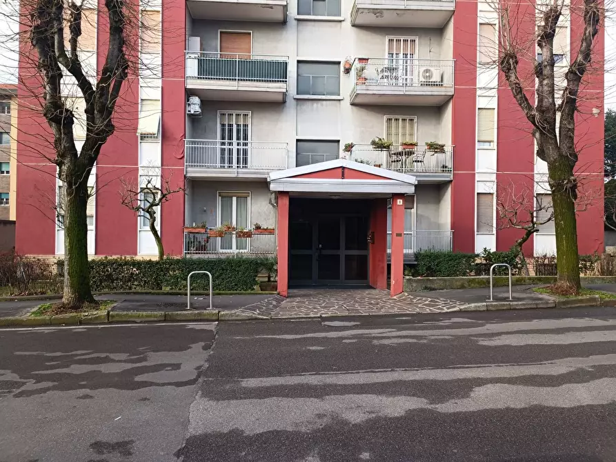 Immagine 25 di Appartamento in vendita  in via Tommaso Grossi a Paderno Dugnano